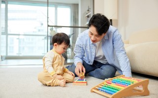 爸爸打儿子沙雕视频文案，爸爸打儿子沙雕视频文案怎么写