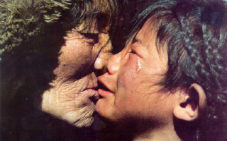 藏族短剧本眼泪，藏族短剧本眼泪玉树大地震